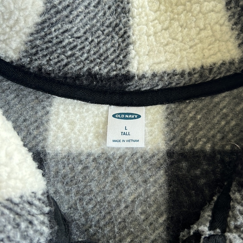 Fleece pullover - Picture 3 of 3
